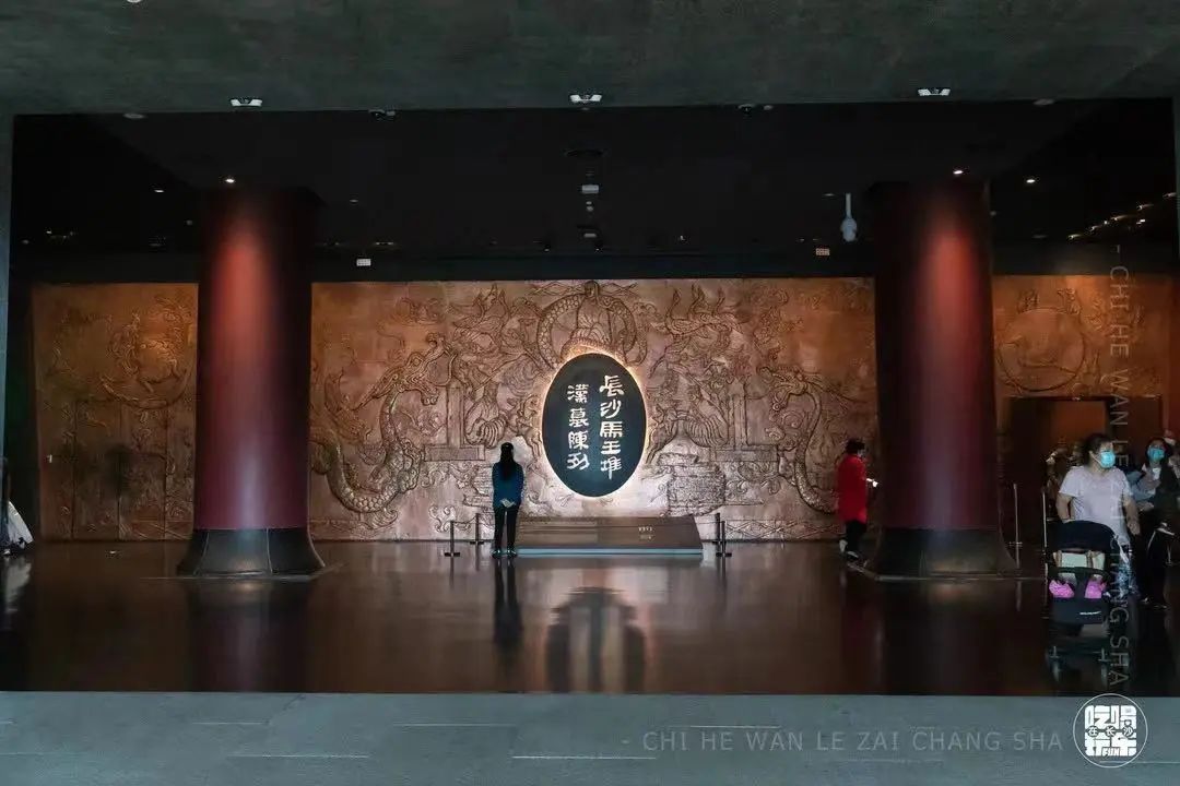 DƬ